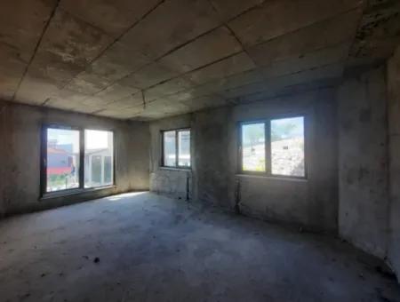 Zu Verkaufen In Çamelide 300 M2 Triplex Auf 400 M2 Freistehendem Grundstück