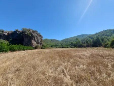 4.427 M2 Fruchtbares Land Mit Blick Auf Die Berge Und Die Natur In Ortaca Okçular Zu Verkaufen