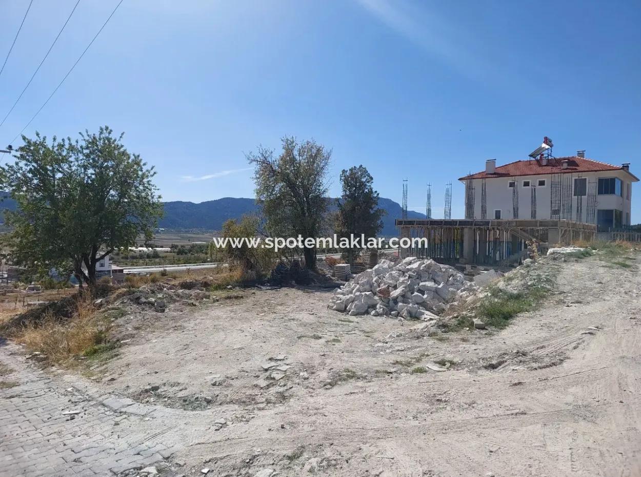 500M2 Land In The Center Of Çameli In Return For A Ready-Made Floor With A Construction License