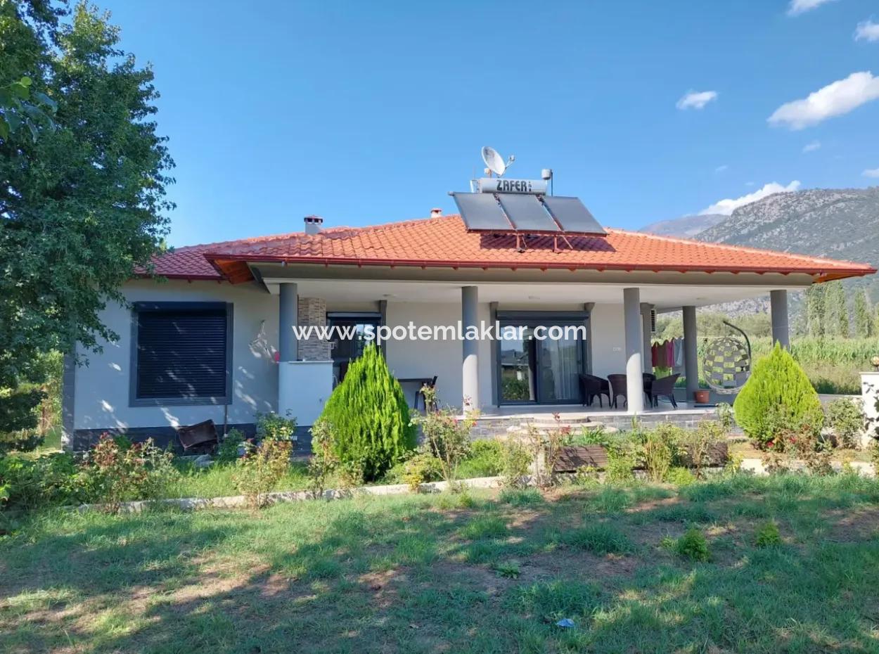 210 M2 Single Storey Well-Maintained House On 780 M2 Plot In Köyceğiz Yanida For Sale