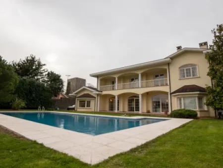 7 In 1 Detached Luxury House On A 2300 M2 Plot For Sale In Zekeriyaköy, Istanbul