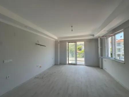 Ortaca Çaylı Mahallesinde Satılık 2+1 90M2 Ara Kat Daire