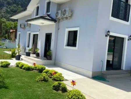 Dalyanda Müstakil 4+1 Yüzme Havuzlu Lüks Villa 1 Mayısa Kadar Kiralık