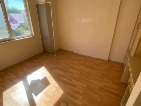 Ortaca Merkezi Konumda 3+1 Kapalı Mutfak Daire Kiralık.